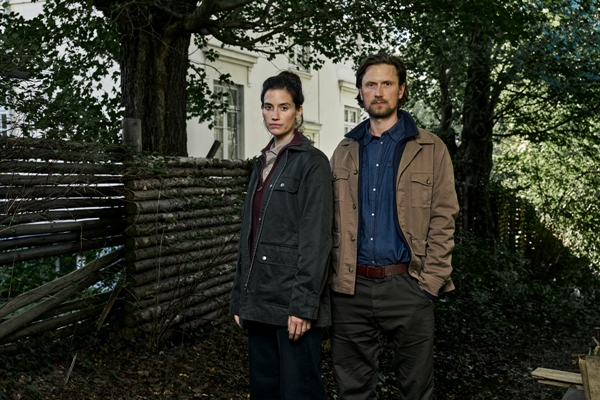 The Chestnut Man: Hide and Seek